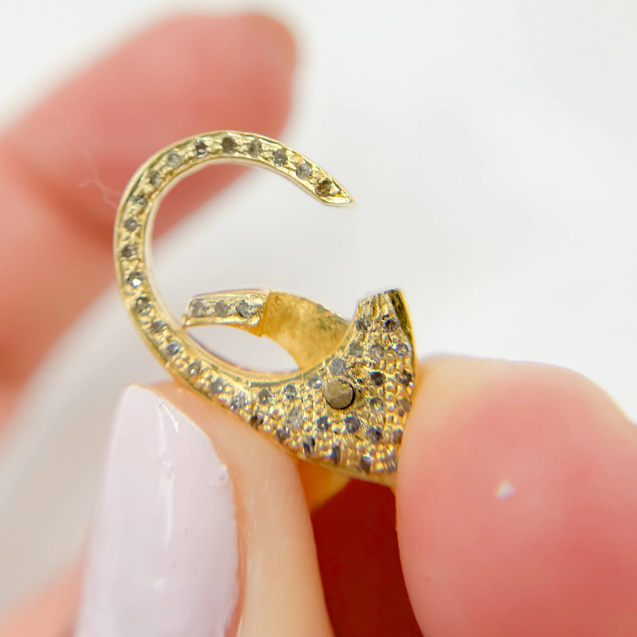 DC633. Diamond & Sterling Silver Oval Trigger Clasp - Image 4