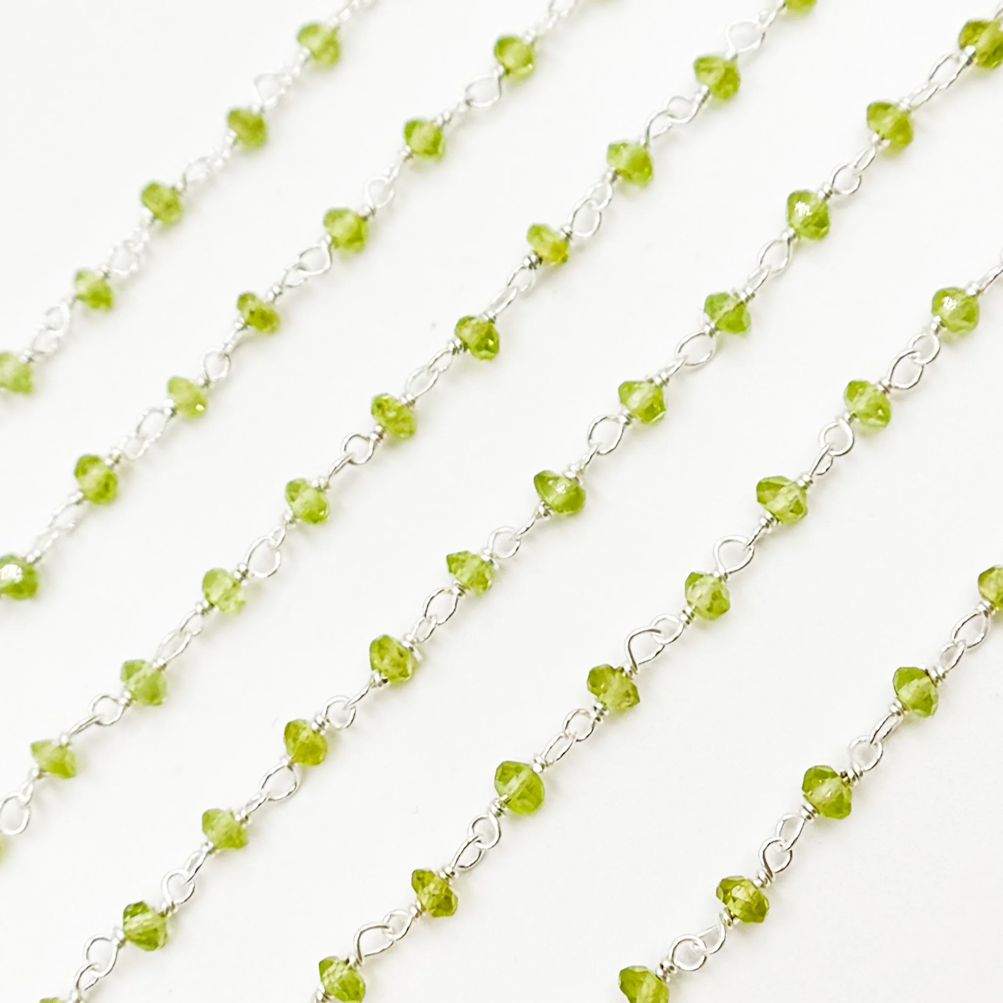 PER6. Peridot Gemstone Sterling Silver Wire Chain - Image 2