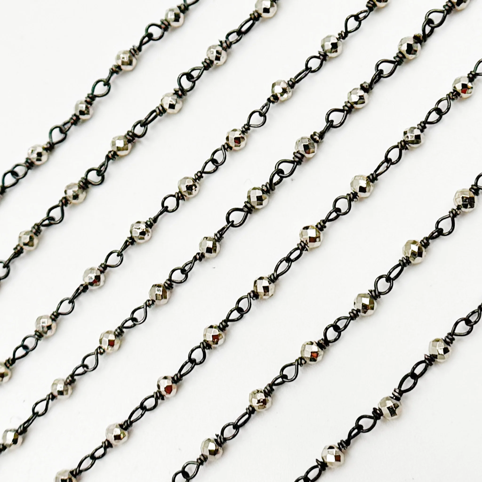 SPY3. Pyrite Wire Wrapped Beads Chain - Image 2