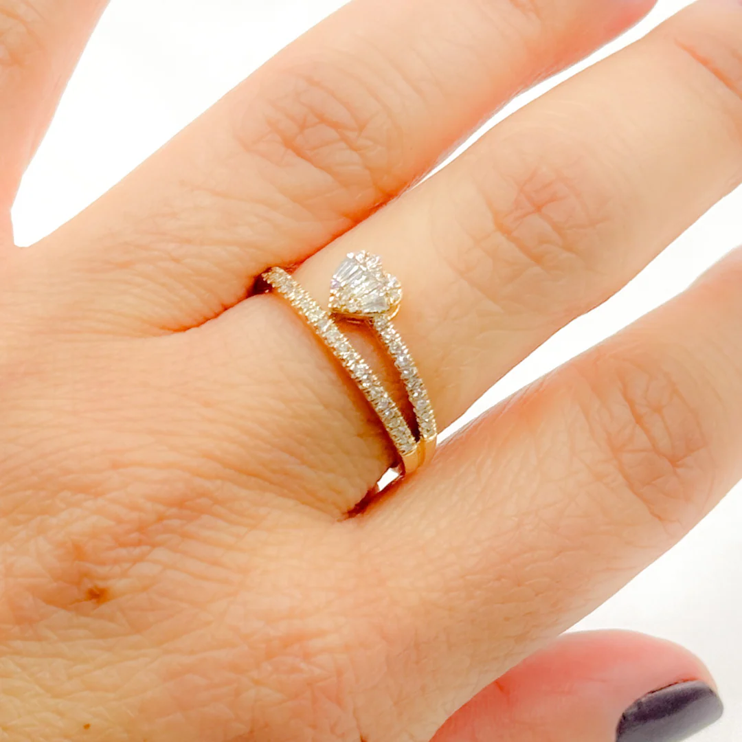 RFF17925. 14k Solid Gold Double Band Heart Ring - Image 7