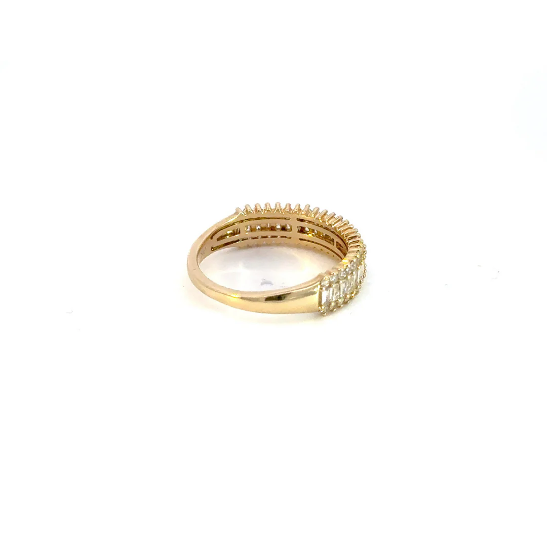 RFL17472. 14k Solid Gold Baguette Diamond Ring - Image 8