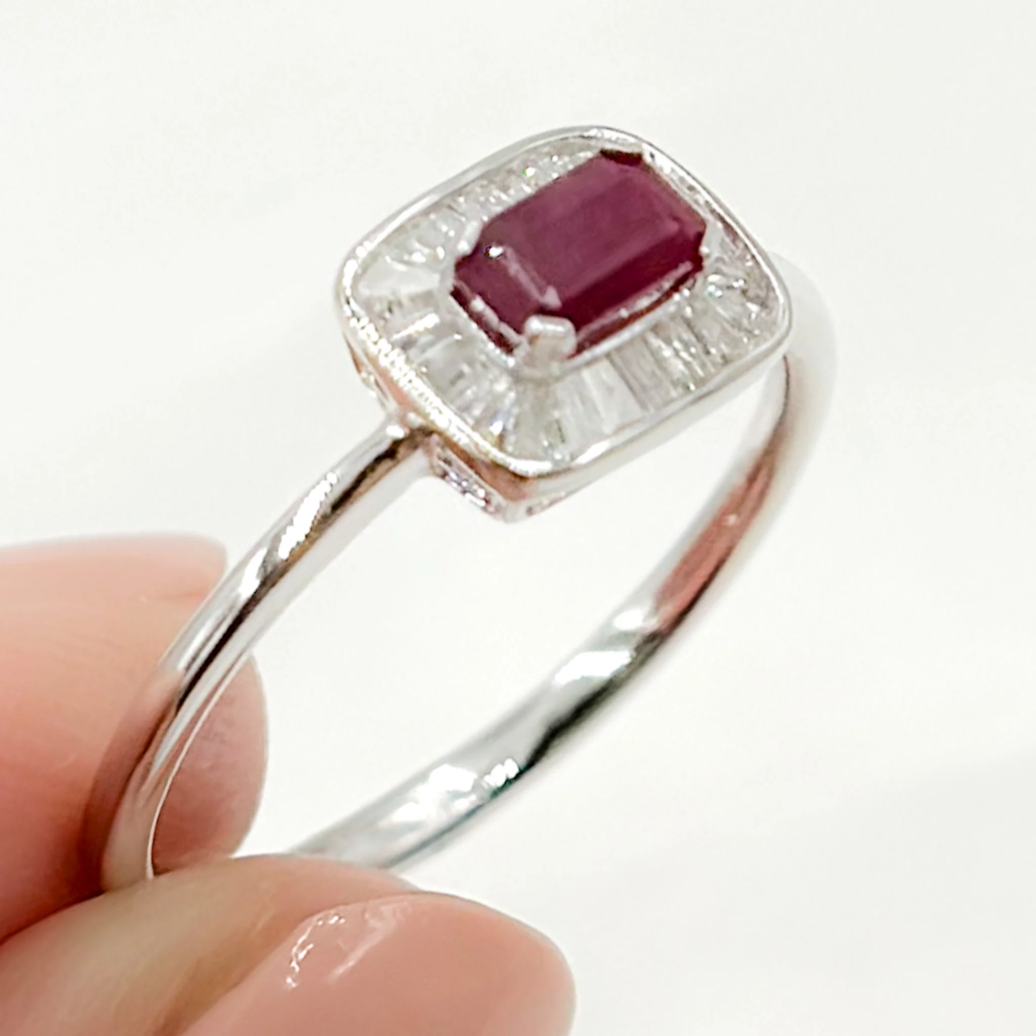 RN417572RU. 14K Solid Gold Diamond and Ruby Ring - Image 5