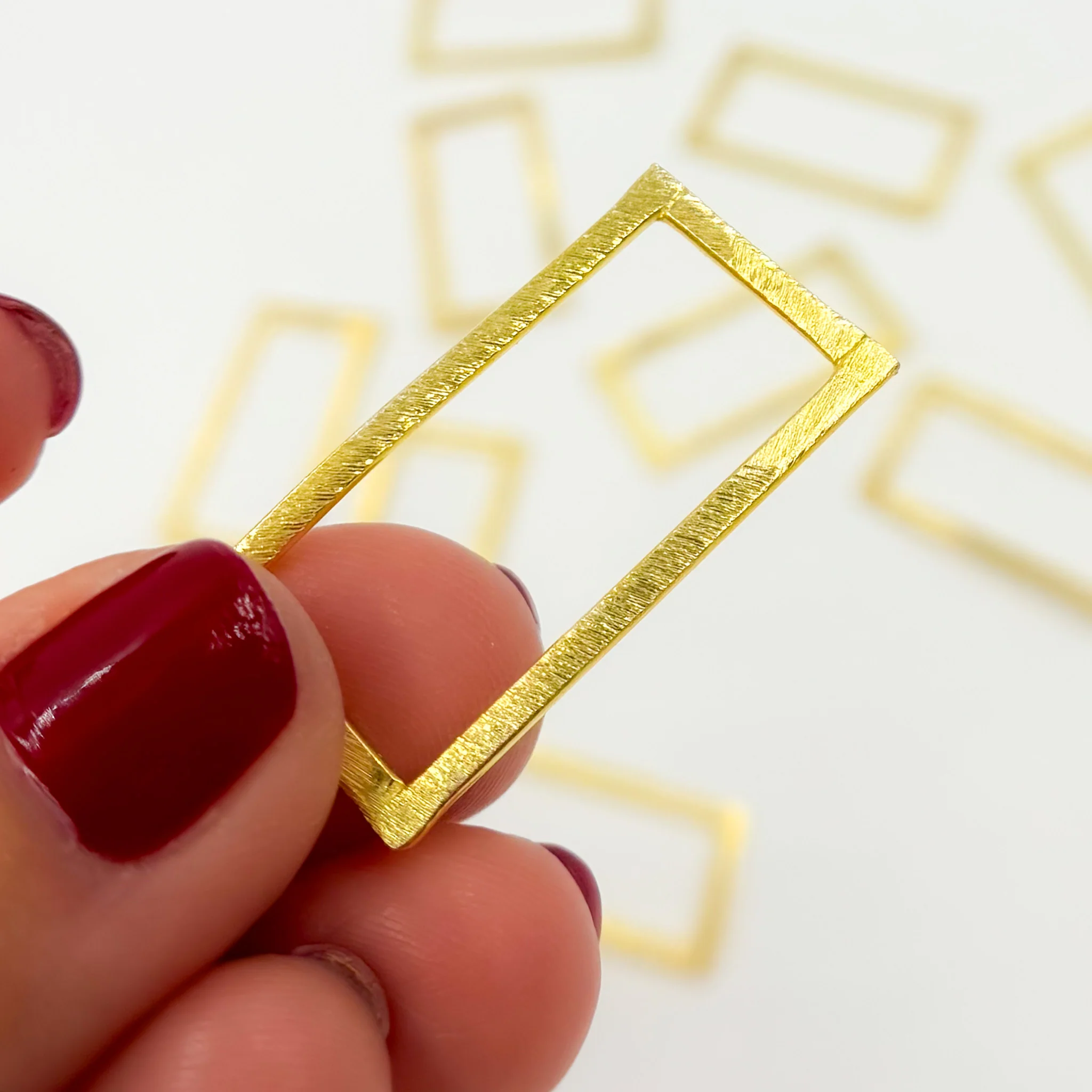 RS2GP. 30MM Gold-plated Sterling Silver Brushed Rectangle Connector - Image 4