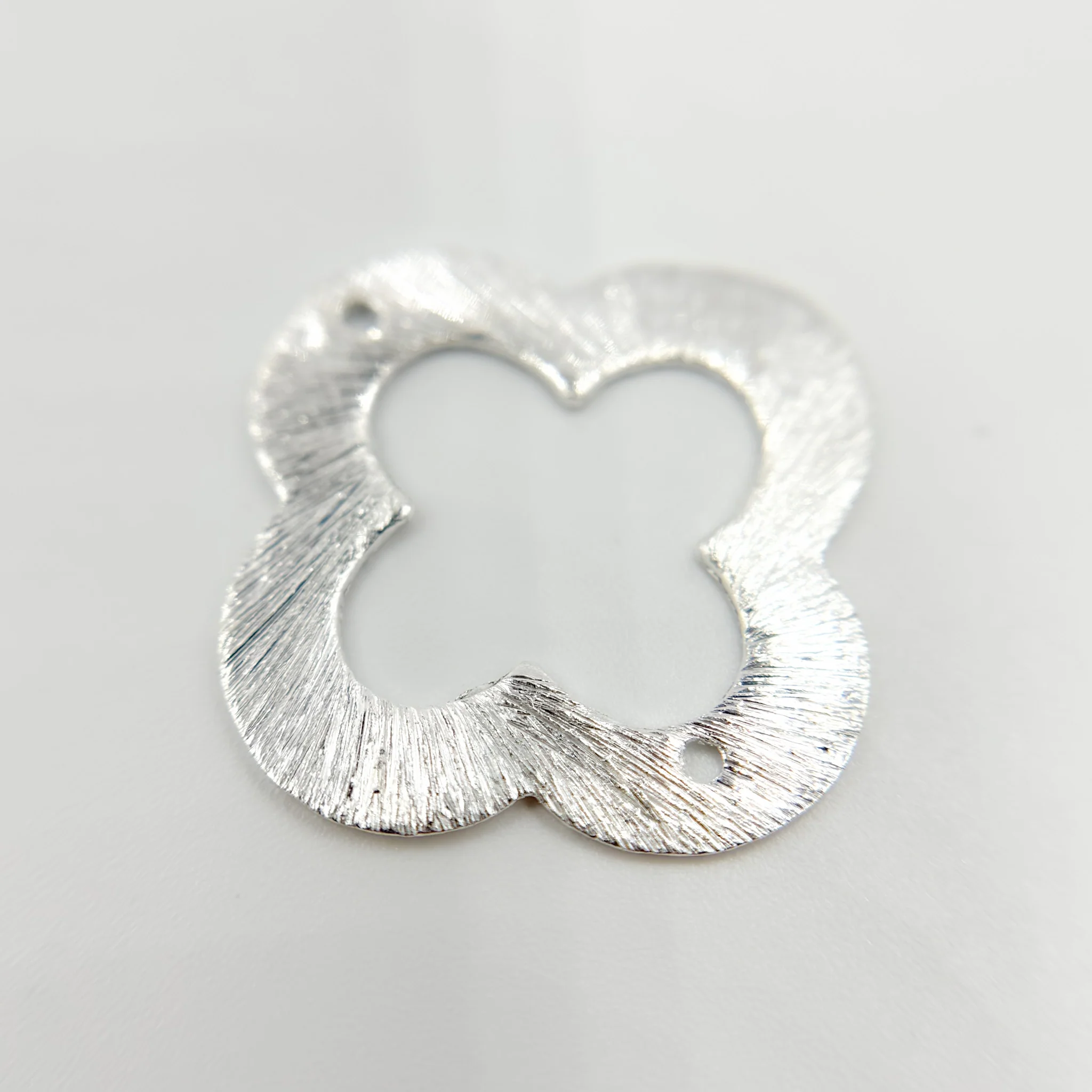 SSBS19. 20MM White Sterling Silver Brushed Flower Connector - Image 2