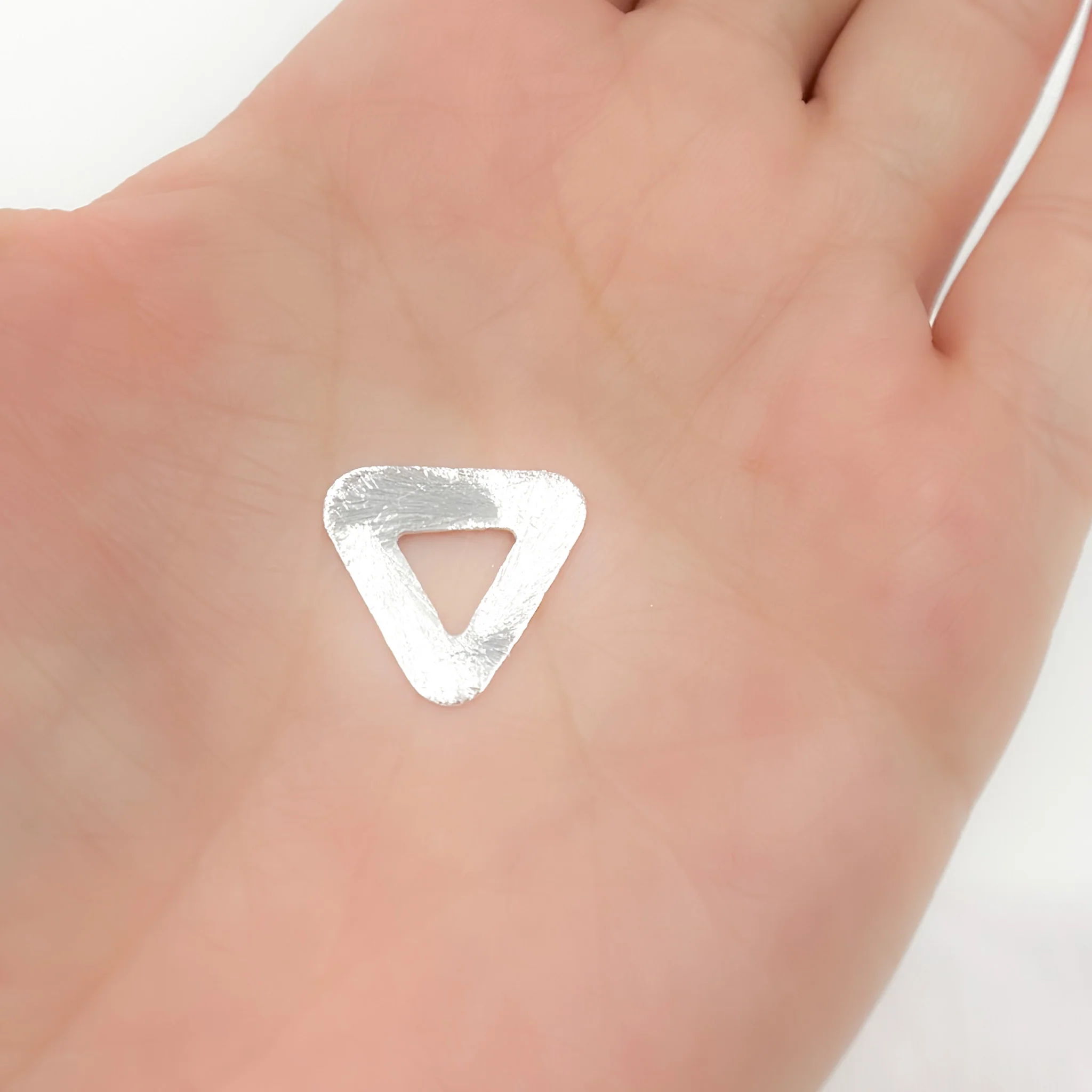 TC1SS. 15MM White Sterling Silver Triangle Connector