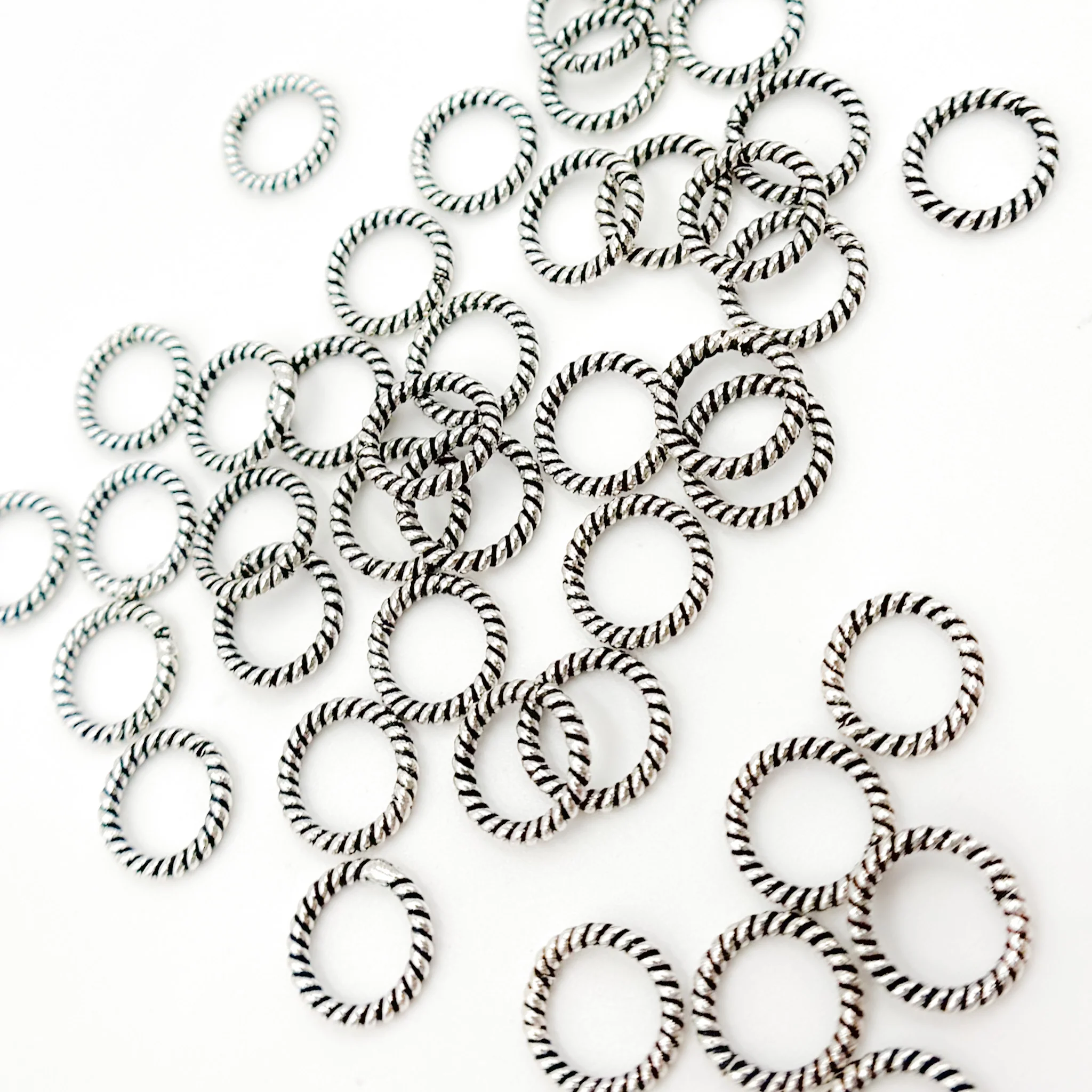 TRBR2. 8MM Close Gold Plated Twisted Jump Ring - Image 3