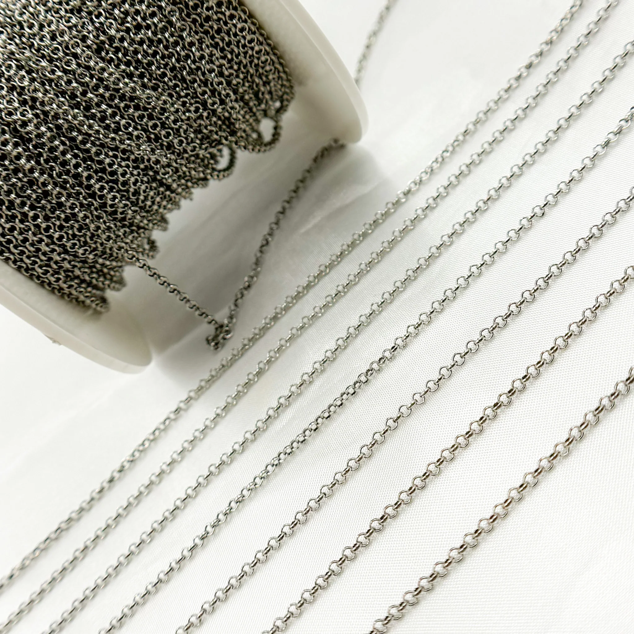 V108OX. Oxidized Sterling Silver Rolo Chain - Image 5