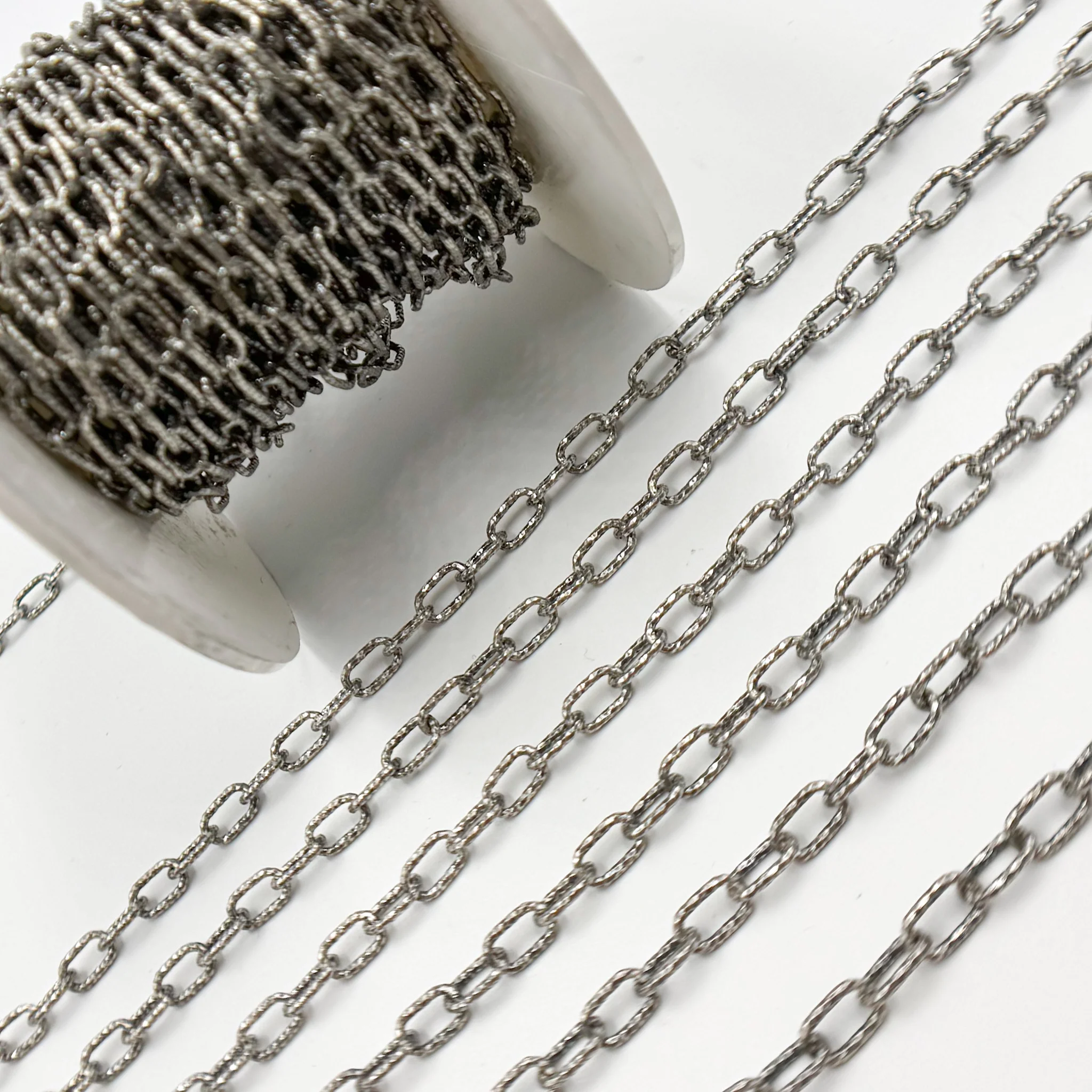 V151DCOX. Oxidized Sterling Silver Hammered Cable Chain - Image 5