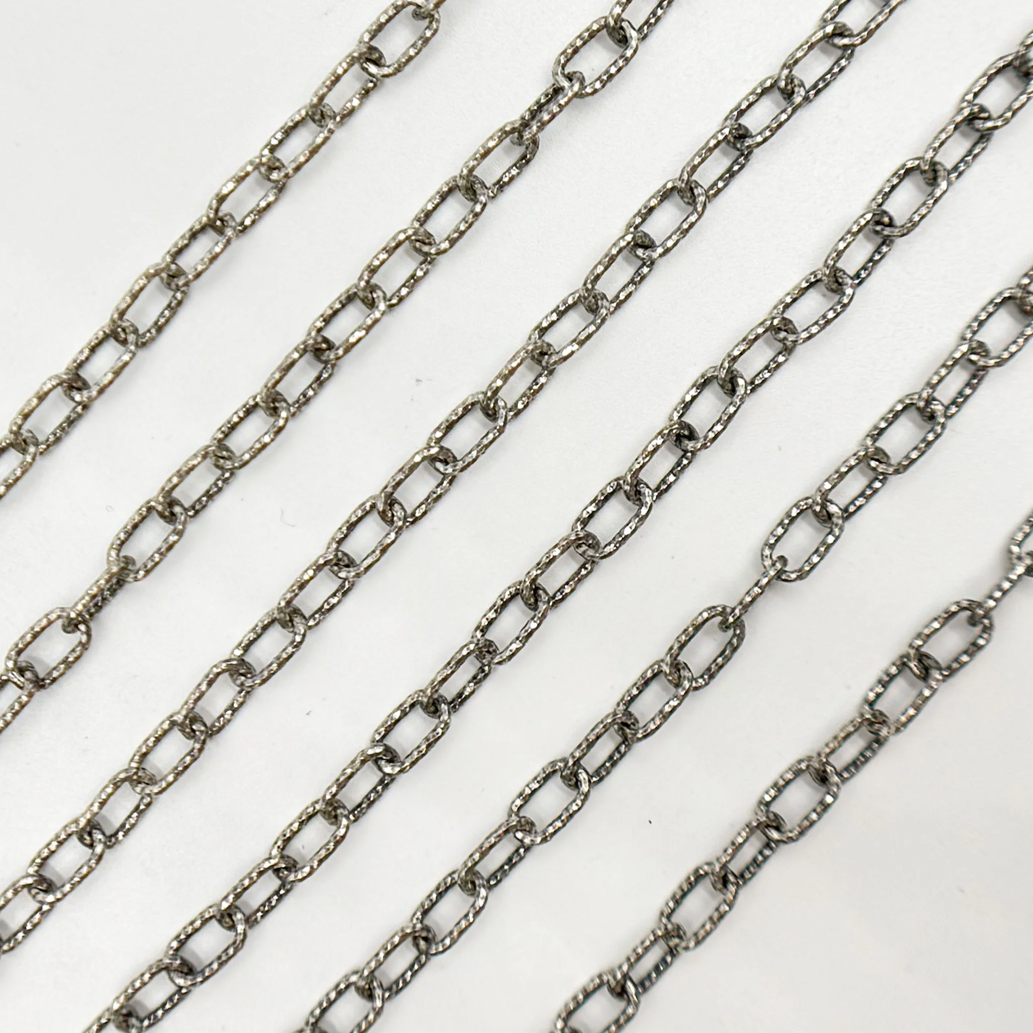 V151DCOX. Oxidized Sterling Silver Hammered Cable Chain - Image 6
