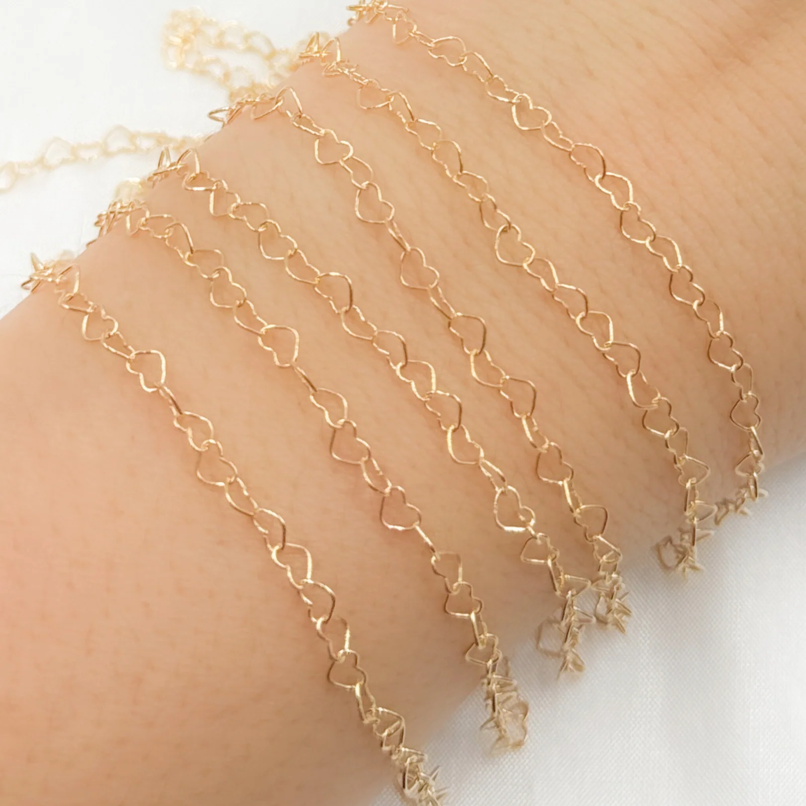 V233GF. 14k Gold Filled Heart Link Chain - Image 3