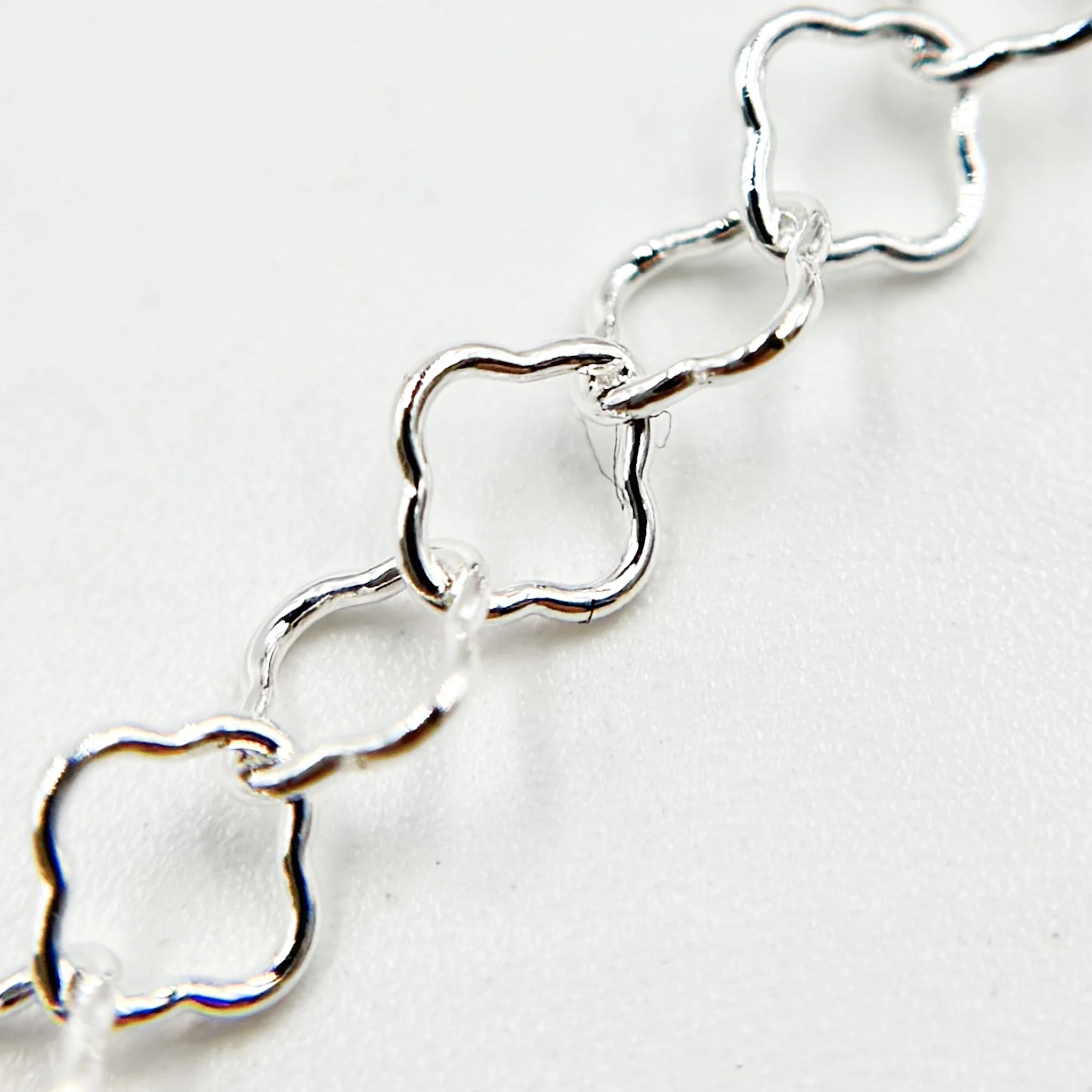 V277SS. Sterling Silver Clover Link Chain - Image 4