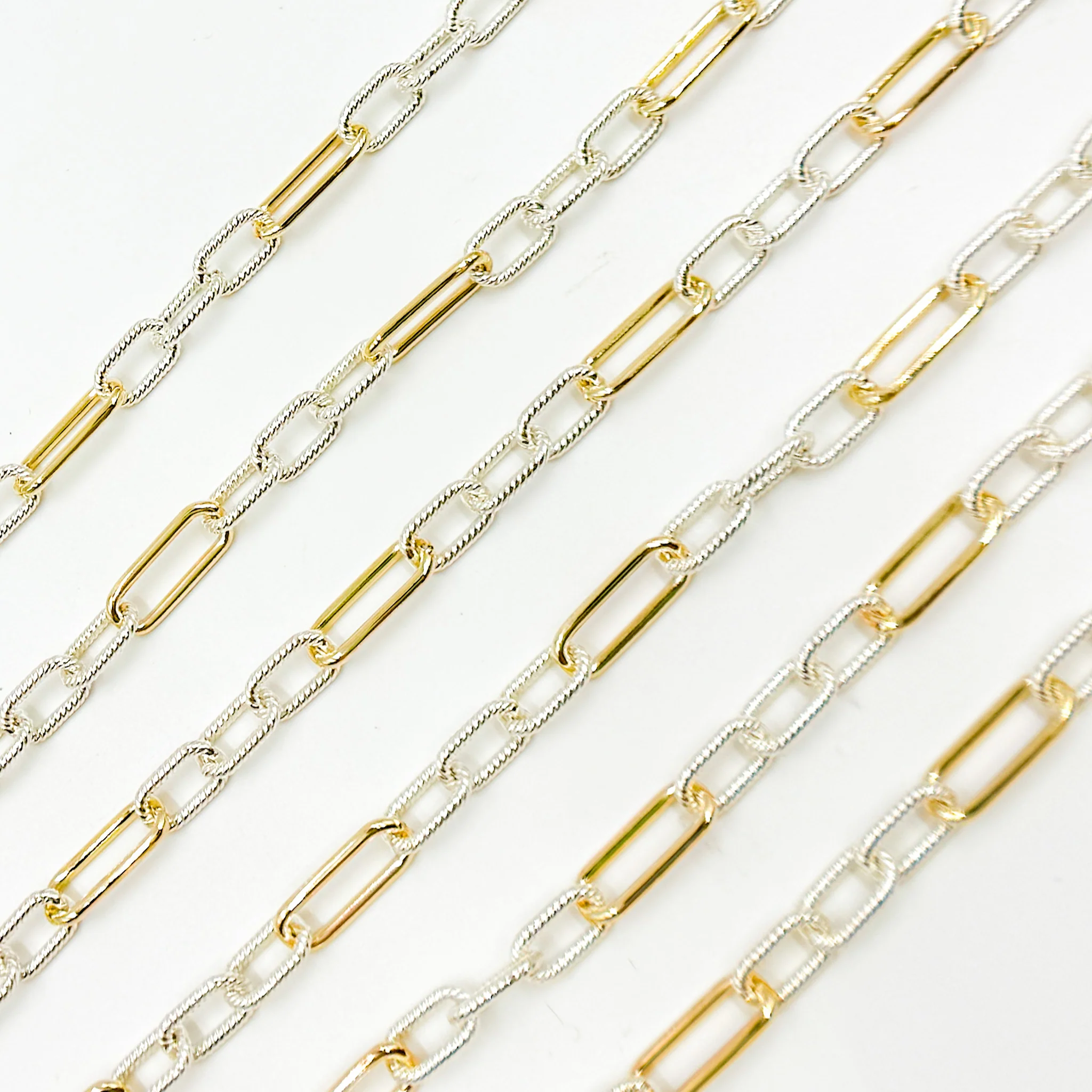 V307TT. Gold Filled and Silver Mixed Link Chain – Smooth Long Links and Twisted Short Links - Image 2