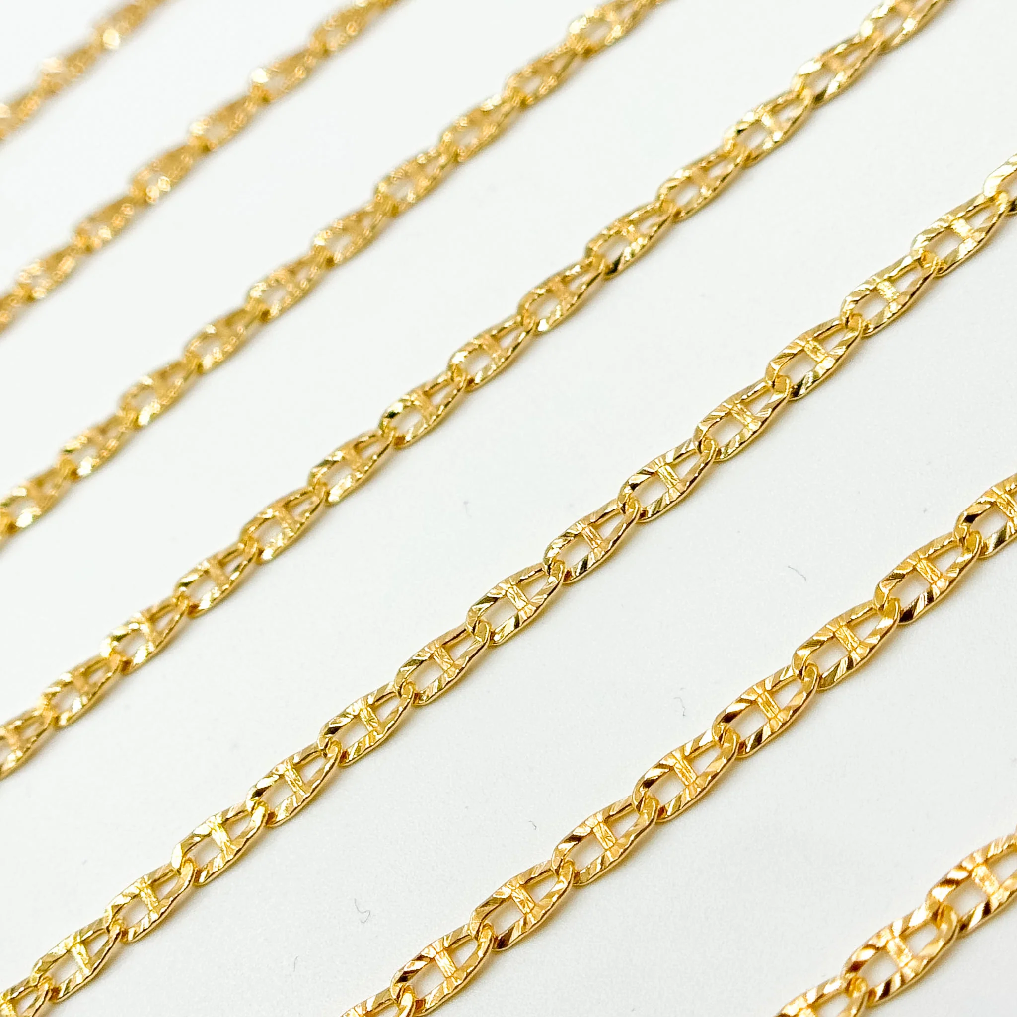 V314GF. 14K Gold Filled Diamond Cut Flat Marina Link Chain - Image 4
