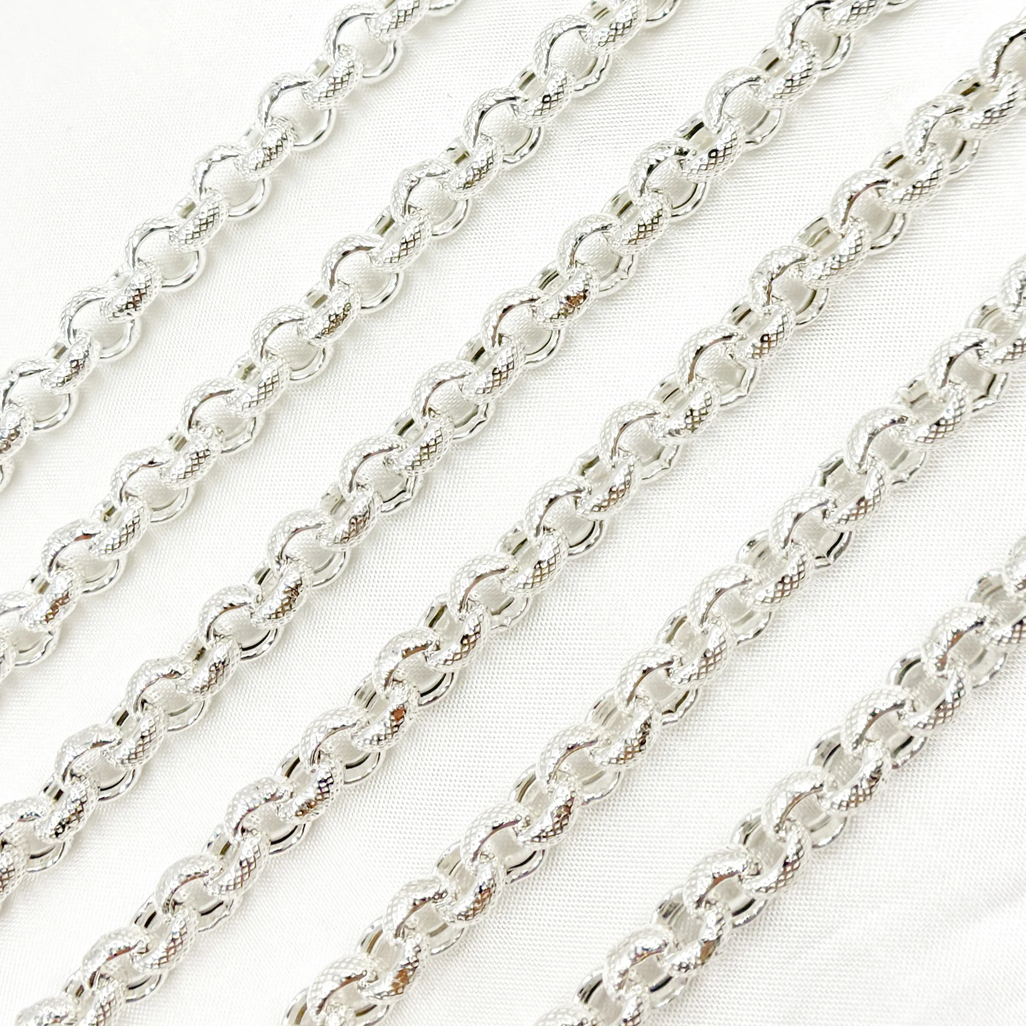 V50SS. 925 Sterling Silver Textured Rolo Chain - Image 4