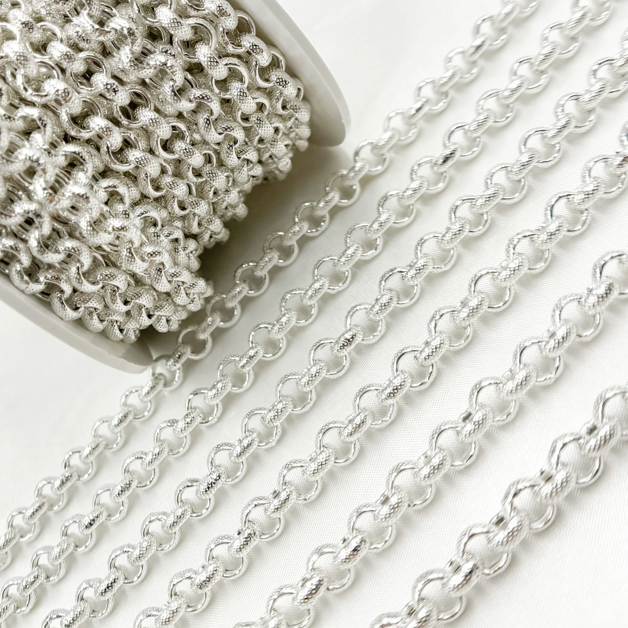 V50SS. 925 Sterling Silver Textured Rolo Chain - Image 5