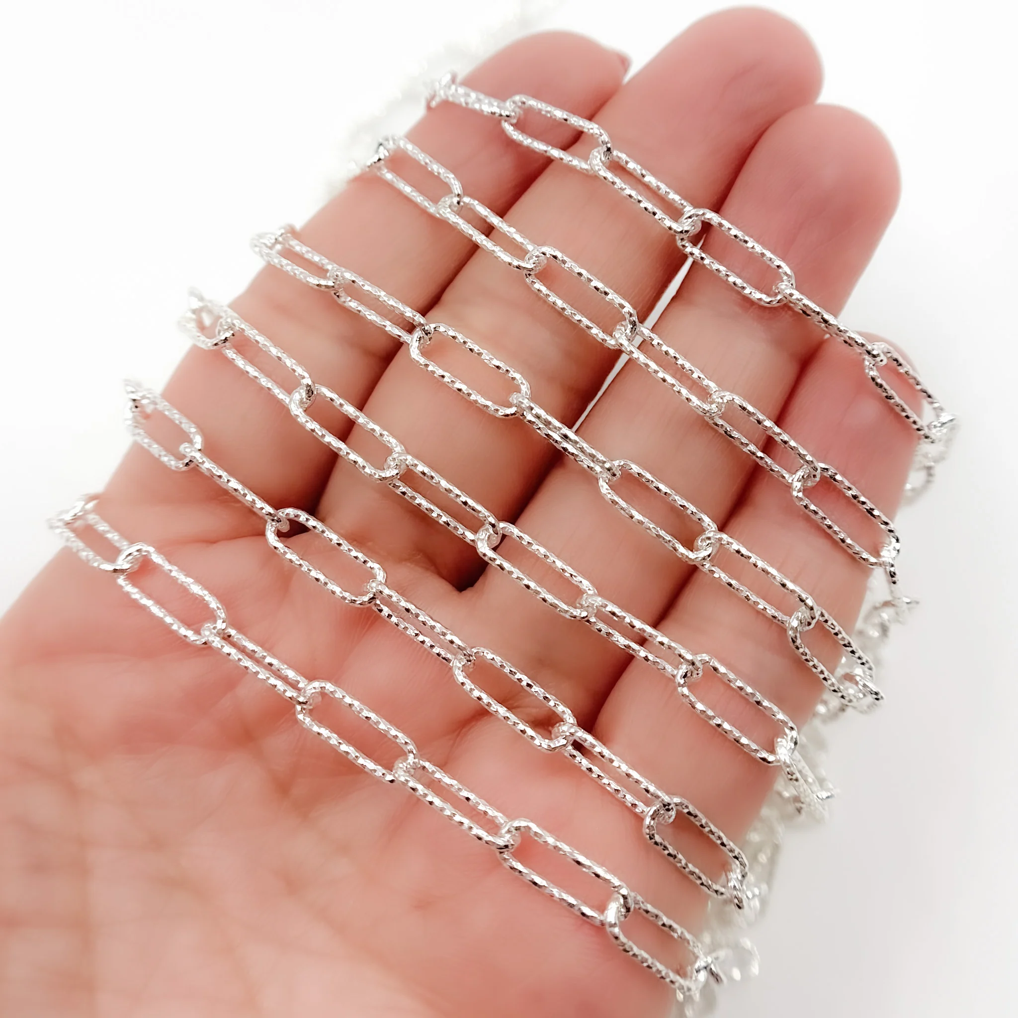 V8FDSS. Sterling Silver Hammered Paperclip Chain - Image 2