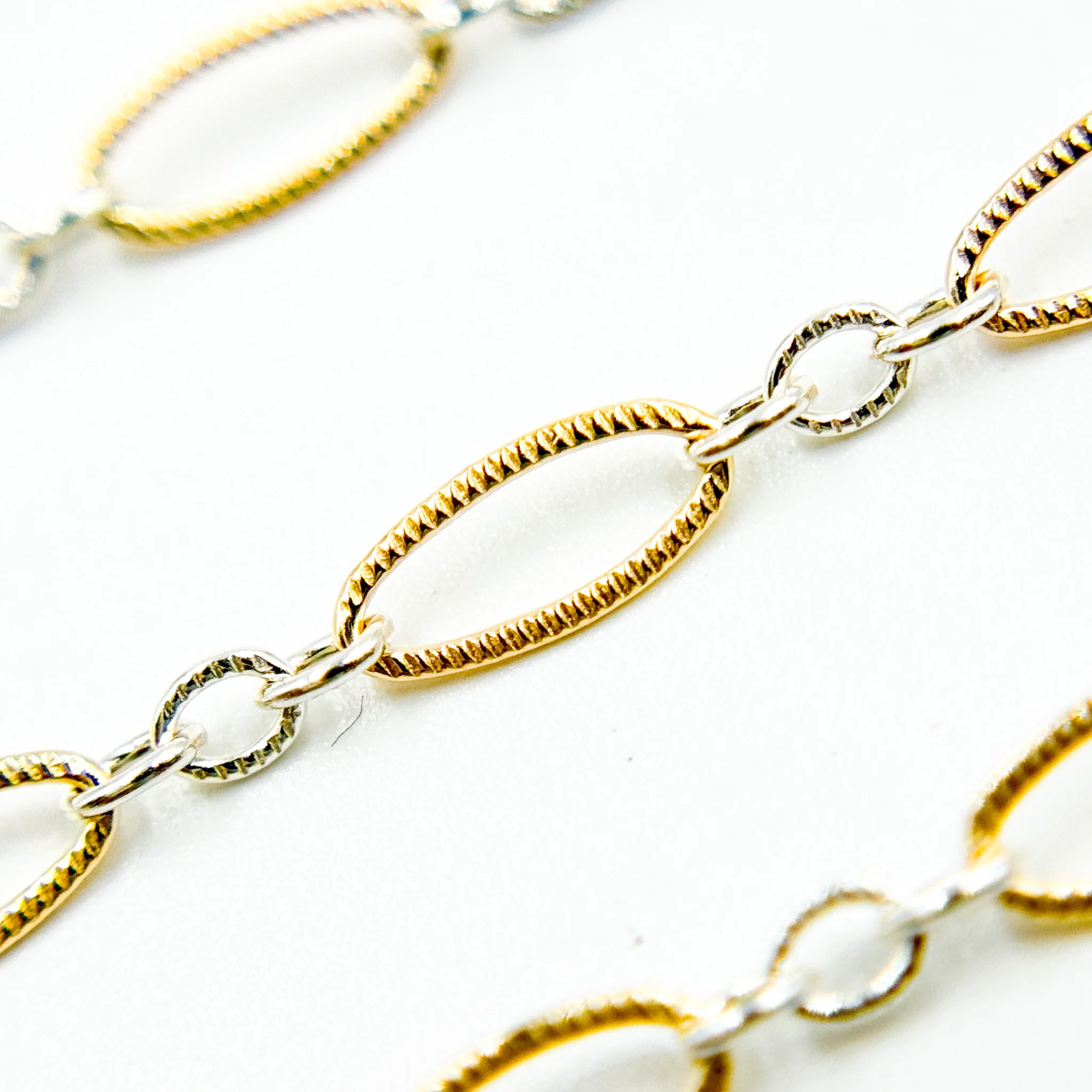 XM2131KTT. Two Tone Oval and Round Textured Links Chain - Image 6