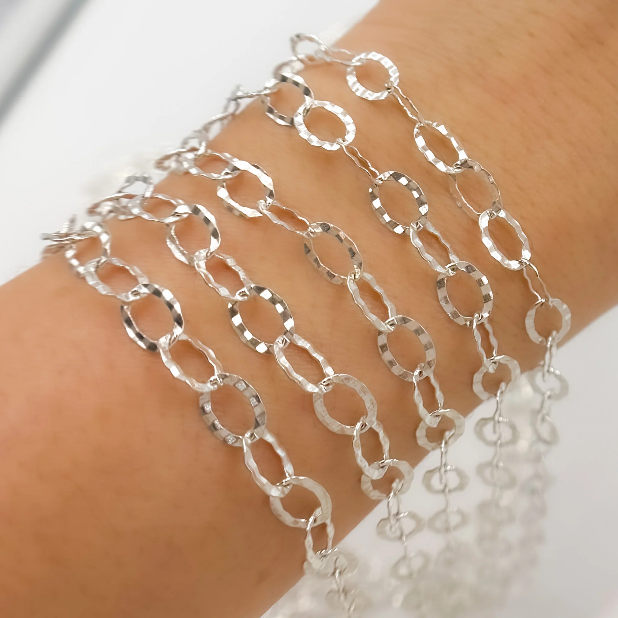 Y97SS. Sterling Silver Hammered Round Link Chain - Image 2
