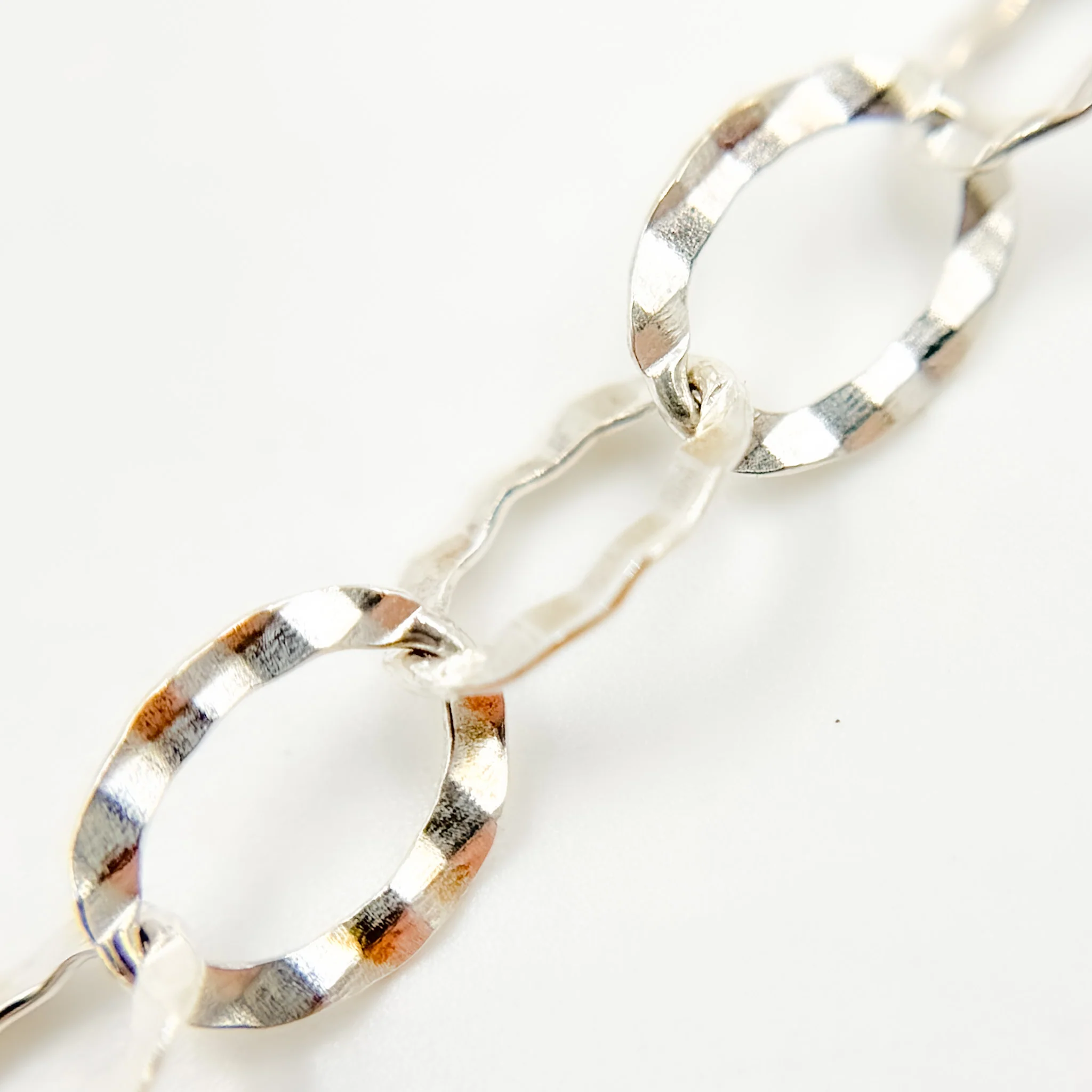 Y97SS. Sterling Silver Hammered Round Link Chain - Image 3